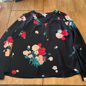 Adorable black Candies brand blouse with flowers. Size medium.